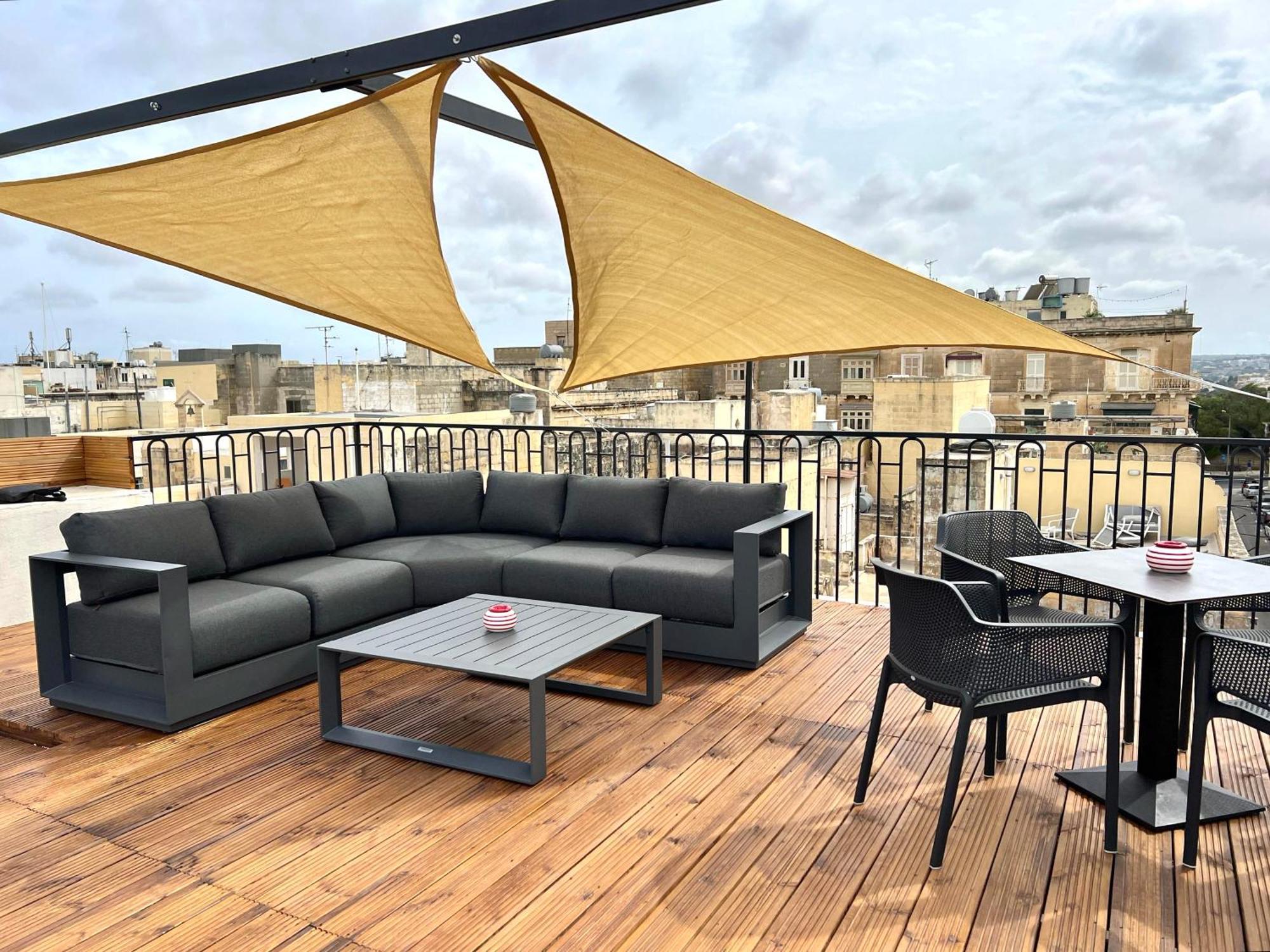 Florette Suite Designer Finish With Stunning Lounge Terrace By Arcobnb 일 푸리아나 외부 사진